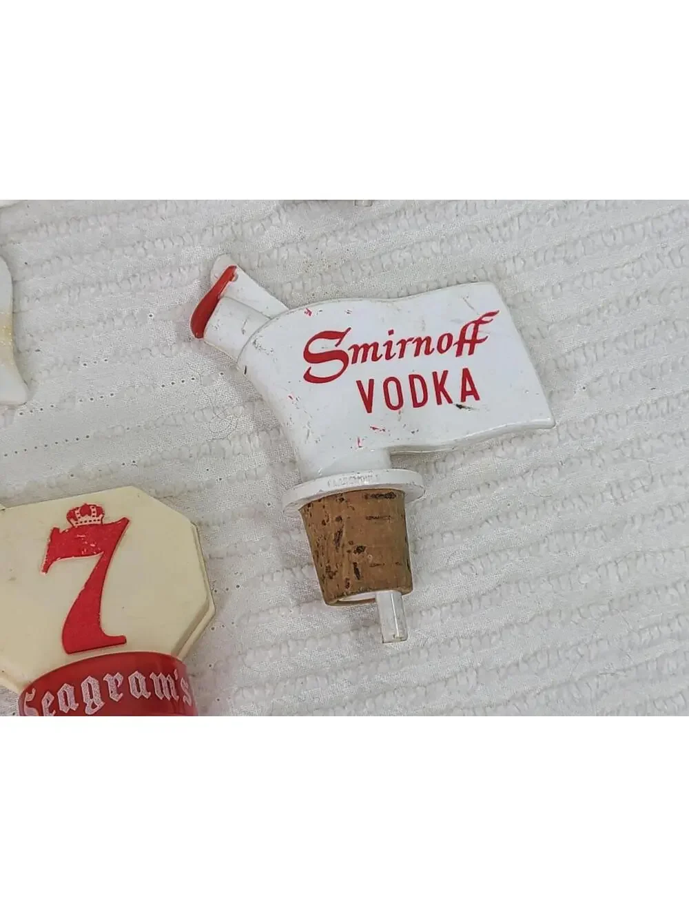 8 Pc Vtg Liquor Pour Spouts 60s 70s Barware Retro Bottle Seagram Smirnoff Parrot